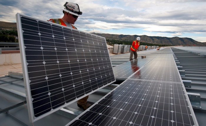 VitrA bünyesindeki tüm binaların çatısına güneş enerjisi panelleri yerleştirecek