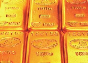 Altın 2,5 ayın en düşüğüne yakın