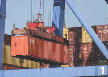 Dış ticaret açığı Nisan’da yıllık yüzde 42 arttı