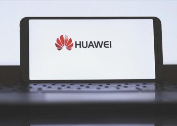 AB iç ağlarında Huawei ve ZTE’yi yasaklıyor