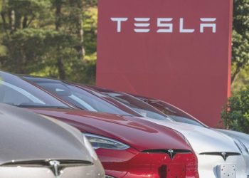 ABD’de tüm Tesla Model 3 araçlara vergi teşviki