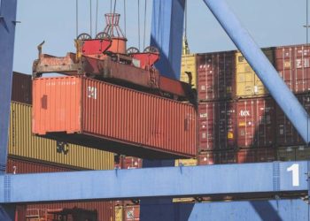 Birinci 5 ayda dış ticaret açığı 56 milyar doları aştı