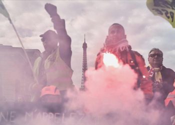 Fransa’da emeklilik yasası Resmi Gazete’de yayımlandı