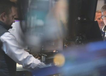 Global piyasalar ralliye orta verdi