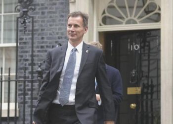 İngiltere Maliye Bakanı enflasyonda düşüş görmek için “sabır” istedi