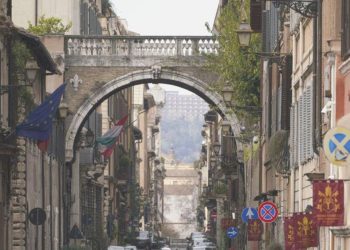 Vize sorunu büyüdükçe yurt dışında konut alma eğilimi artıyor