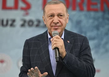 Erdoğan: Kazanamayanlar hala siyaseti bırakmadı