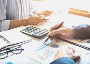 Ekonomistler AMB’den bir faiz artışı daha bekliyor