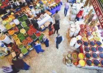 Türk-İş aylık besin enflasyonu bir yılın tepesinde