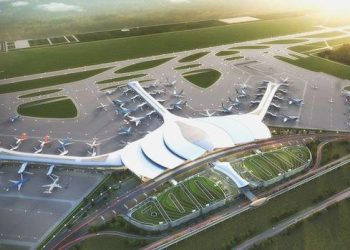 1,5 milyar dolarlık havalimanının temeli atıldı