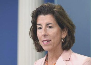 ABD Ticaret Bakanı Raimondo’dan Çin’e ziyaret