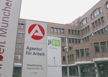 Almanya’da işsizlik Ağustos’ta beklenenden fazla arttı