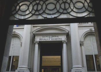 Arjantin’den satış dalgası sonrası 21 puanlık faiz artışı