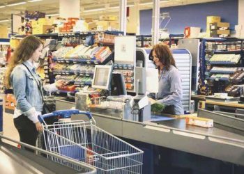 İngiltere’de perakende satışlar sürat kesti