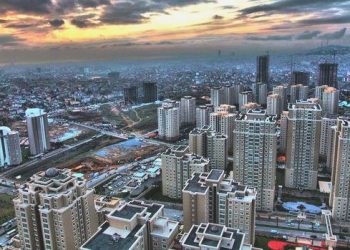 Konut fiyatlarında artış 1,5 yıl sonra çift haneye düştü