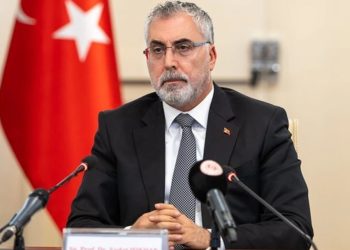 Bakan Işıkhan memur maaş zammını açıkladı: En düşük devlet memuru maaşı 33 bin lira