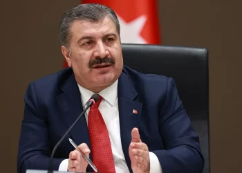 Sağlık Bakanı Koca: Varyant, halkımız için gündem olmaya değer değil