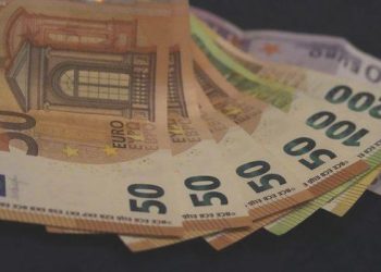 Euro Bölgesi’nden olumsuz sinyaller