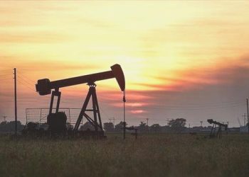 İran günlük petrol üretimini 3,4 milyon varile çıkaracak