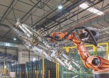 Şişecam otomotiv cam çizgi yatırımını tamamladı