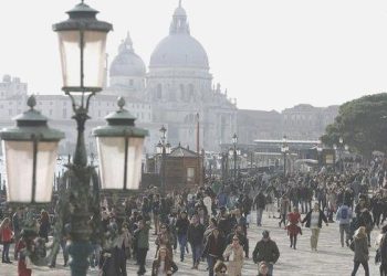 Venedik’te günübirlik turistten giriş fiyatı alma hazırlığı