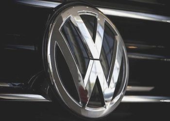 Volkswagen sistem arızası sebebiyle üretimi durdurdu