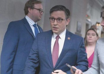 ABD’de Cumhuriyetçiler Temsilciler Meclisi Başkanlığı için aday olarak Mike Johnson’ı seçtiler