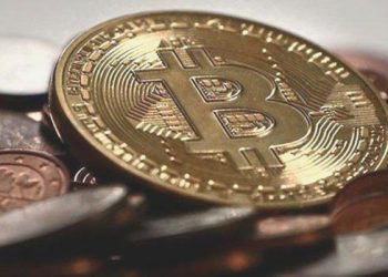 Bitcoin 17 ayın en yüksek düzeyini test etti