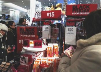 5 günde 200 milyondan fazla ABD’li alışveriş yaptı