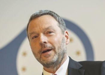 AMB yetkilisinden faiz bildirisi