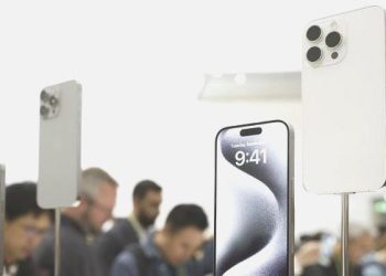 Apple iPhone’da güncelleme çalışmasını erteledi
