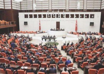 İktisada ait torba kanun teklifi komitede kabul edildi 