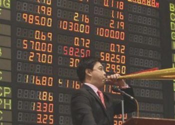 Nikkei 225, 33 yılın tepesini test etti