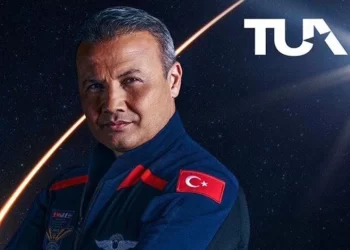 Bakan Kacır, ilk Türk astronotun uzaya gideceği tarihi açıkladı