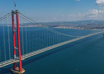 ENR dergisi, 1915 Çanakkale Köprüsü’ne ”Yılın projesi” ödülü verdi