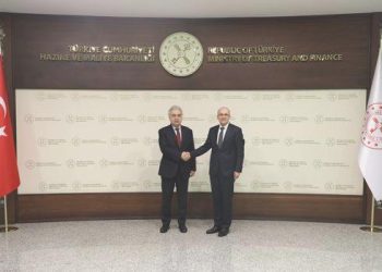 Bakan Şimşek, UEA Lideri Birol ile bir ortaya geldi