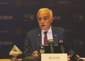 DEİK Lideri Olpak: Yatırım sinyalleri alıyoruz