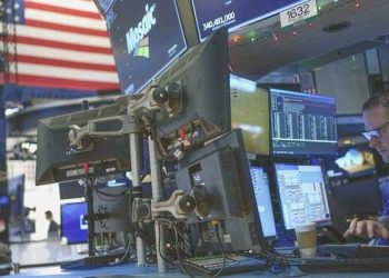 En büyük S&P 500 fonuna rekor giriş