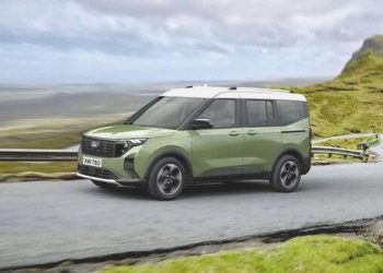 Otosan’ın Romanya’da ürettiği birinci araçlar yollara çıkıyor