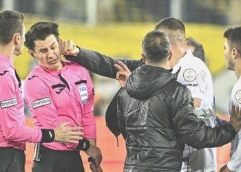 Tüm liglerdeki maçlar süresiz ertelendi