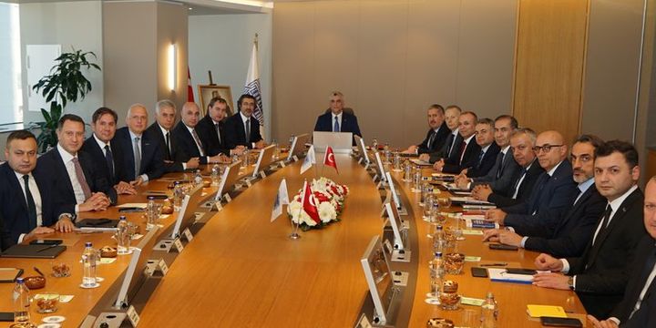 Bakan Bolat, TBB Yönetim Kurulu ile bir araya geldi