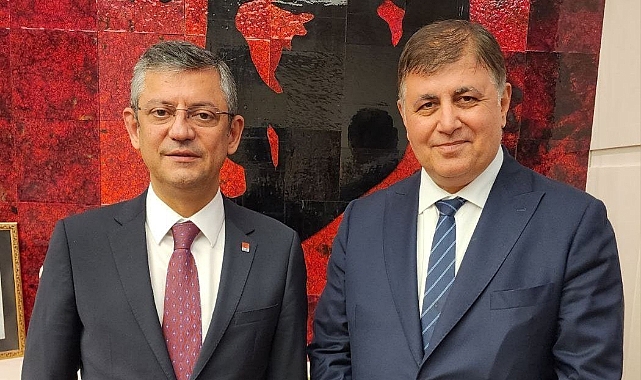 CHP’nin İzmir Belediye Başkan Adayı Cemil Tugay oldu