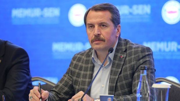 Memur-Sen’den gelir vergisinin sabitlenmesi çağrısı