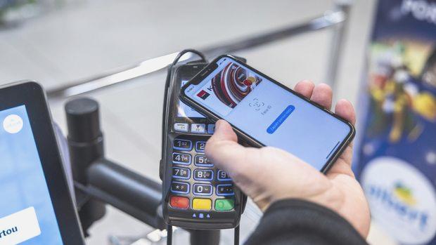 Apple, ödeme hizmetlerini öbür firmalara açmaya hazırlanıyor