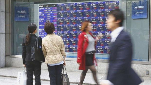 Asya borsaları bölgeden gelen ekonomik bilgileri takip ediyor