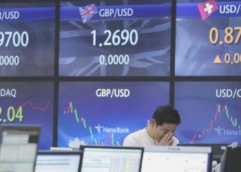 Asya borsaları teknoloji payları öncülüğünde geriledi