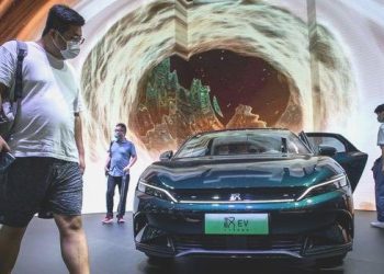 Çinli BYD Tesla’yı geride bırakmaya yaklaşıyor