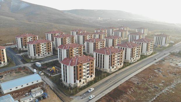 “Satılık ve kiralık konut fiyatları düşüyor”