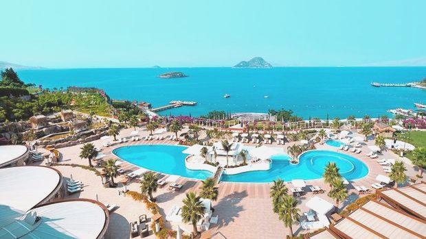 Yüksek dönemde yerli turistin geceleme sayısı geriledi