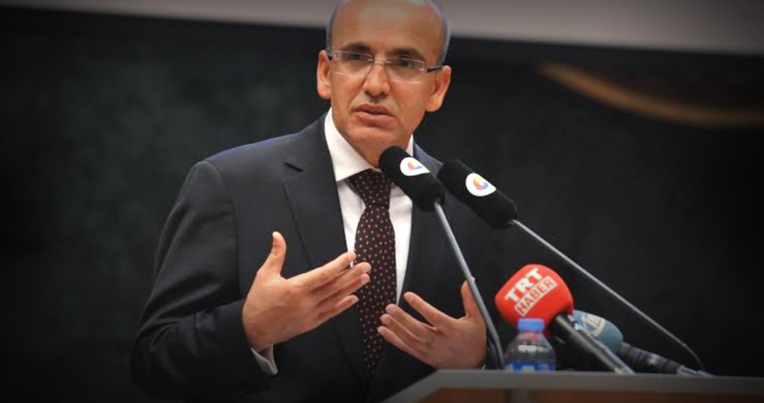 Bakan Şimşek, finansal okuryazarlığı düşük yatırımcıların piyasalarda temkinli olmasını istedi